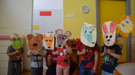 A WORKSHOP FOR TEACHERS, USING PUPPETS IN A PRESCHOOL ENVIRONMENT